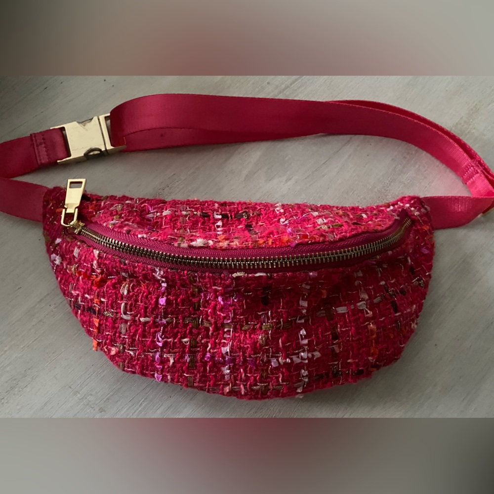 Stylish Pink Tweed Crossbody Bag